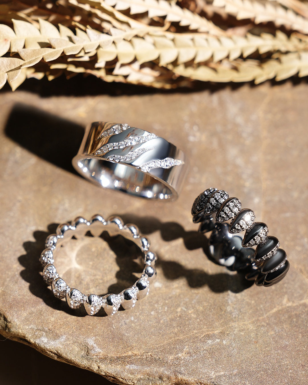 Trailblazer - Black Sparkling Puffy Spike Ring