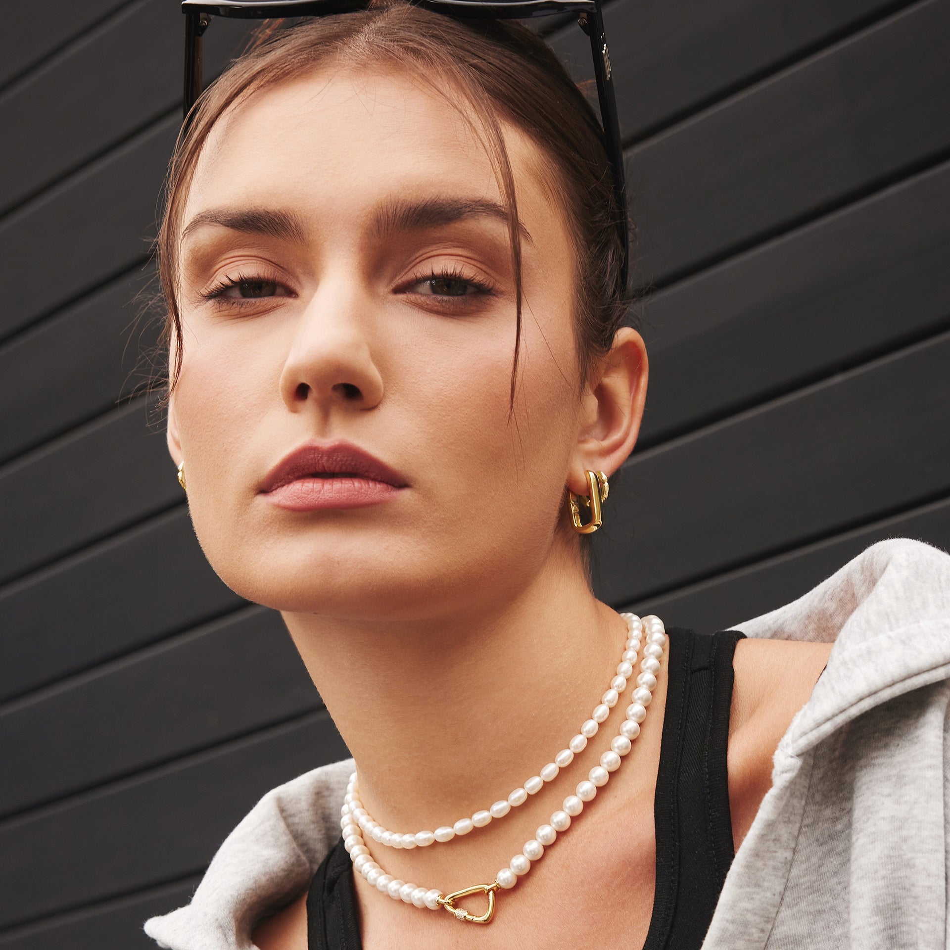 Reimaginer - Gold Shell Pearl Beaded Necklace