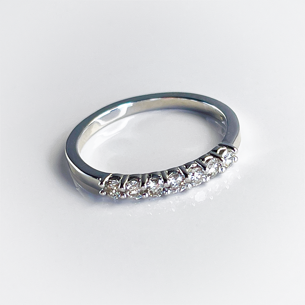 14K WG 0.36CTS Round Diamond Band