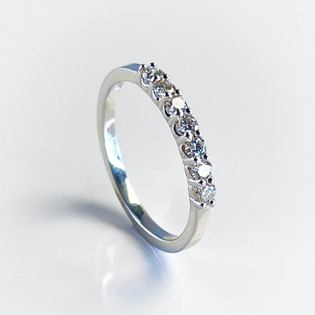 14K WG 0.36CTS Round Diamond Band