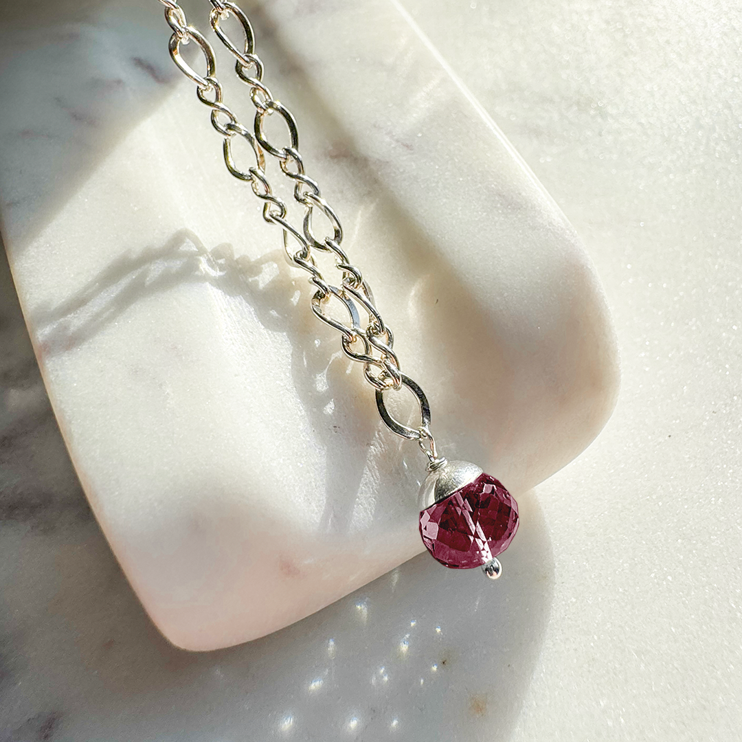 SS Chain Necklace w/ Faceted Gemstone