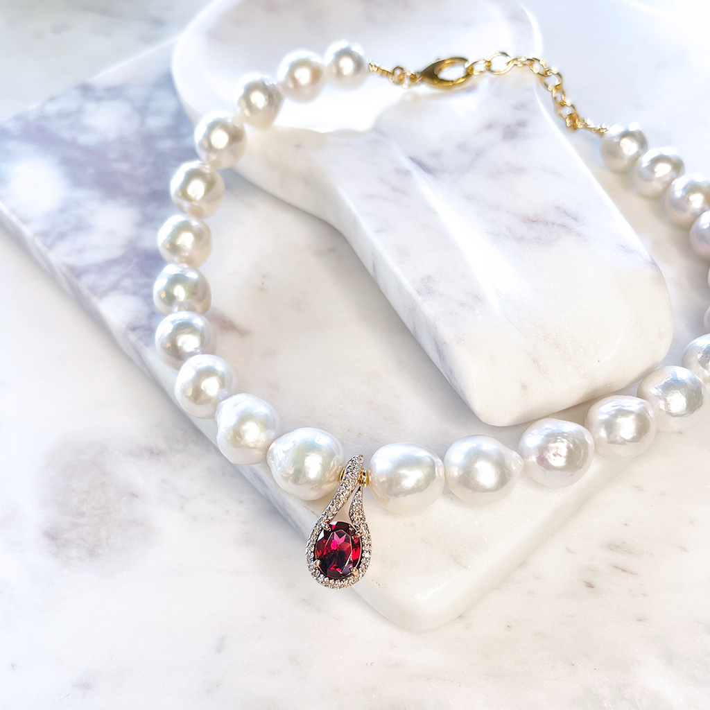 Pearl Necklace with Garnet Pendant