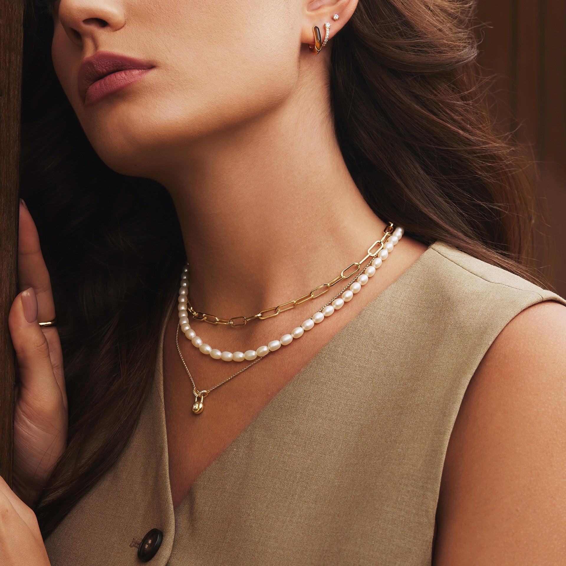 Reimaginer - Gold Shell Pearl Beaded Necklace